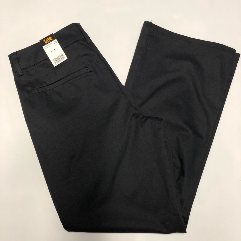Lee Bootcut Mid rise pants size 10 Short